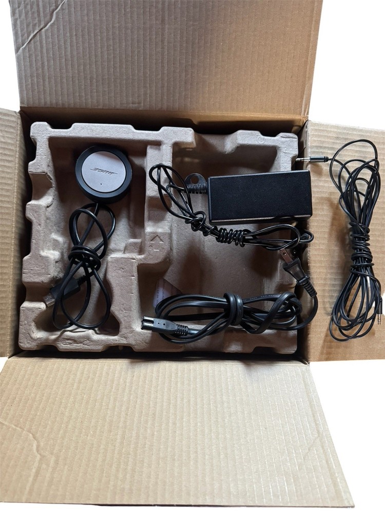 Bose Companion 20 Multimedia Speaker System - Silver - Complete In Box - TESTED