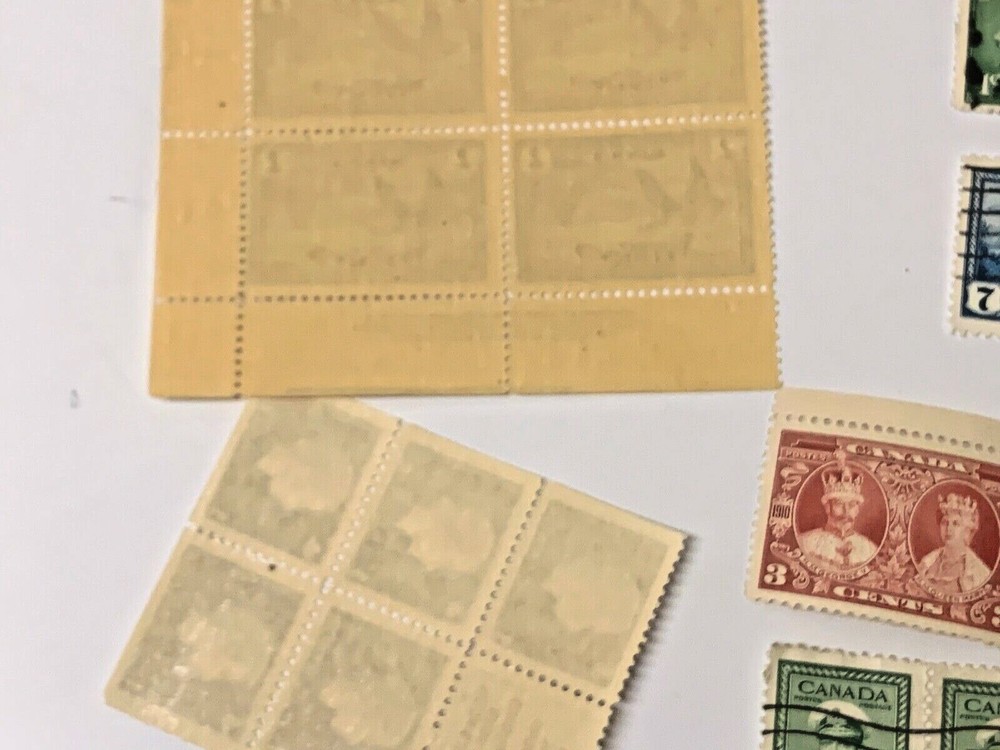 CANADA POSTAGE STAMPS LOT 15