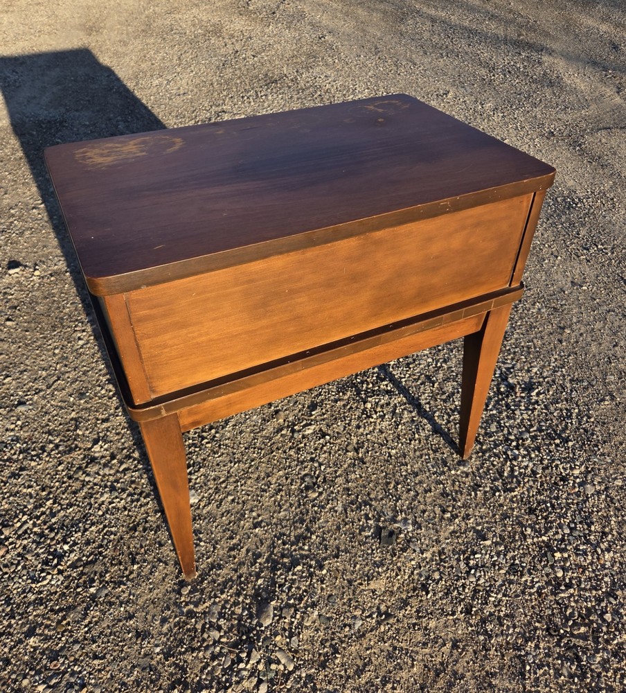 One Mid-century Mersman ( 1950s-1970s ) step-up side table solid wood.