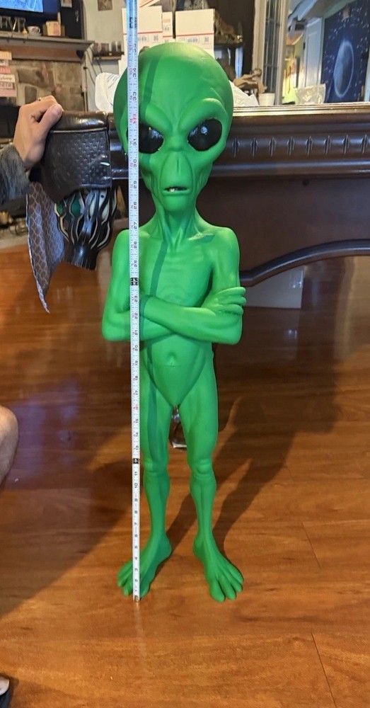 Mad Alien Statue 3 Feet Tall