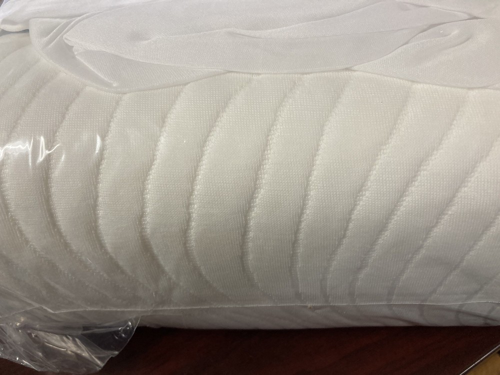 Waterproof Mattress Protector, Queen, White, Breathable, Noiseless, Deep Pocket