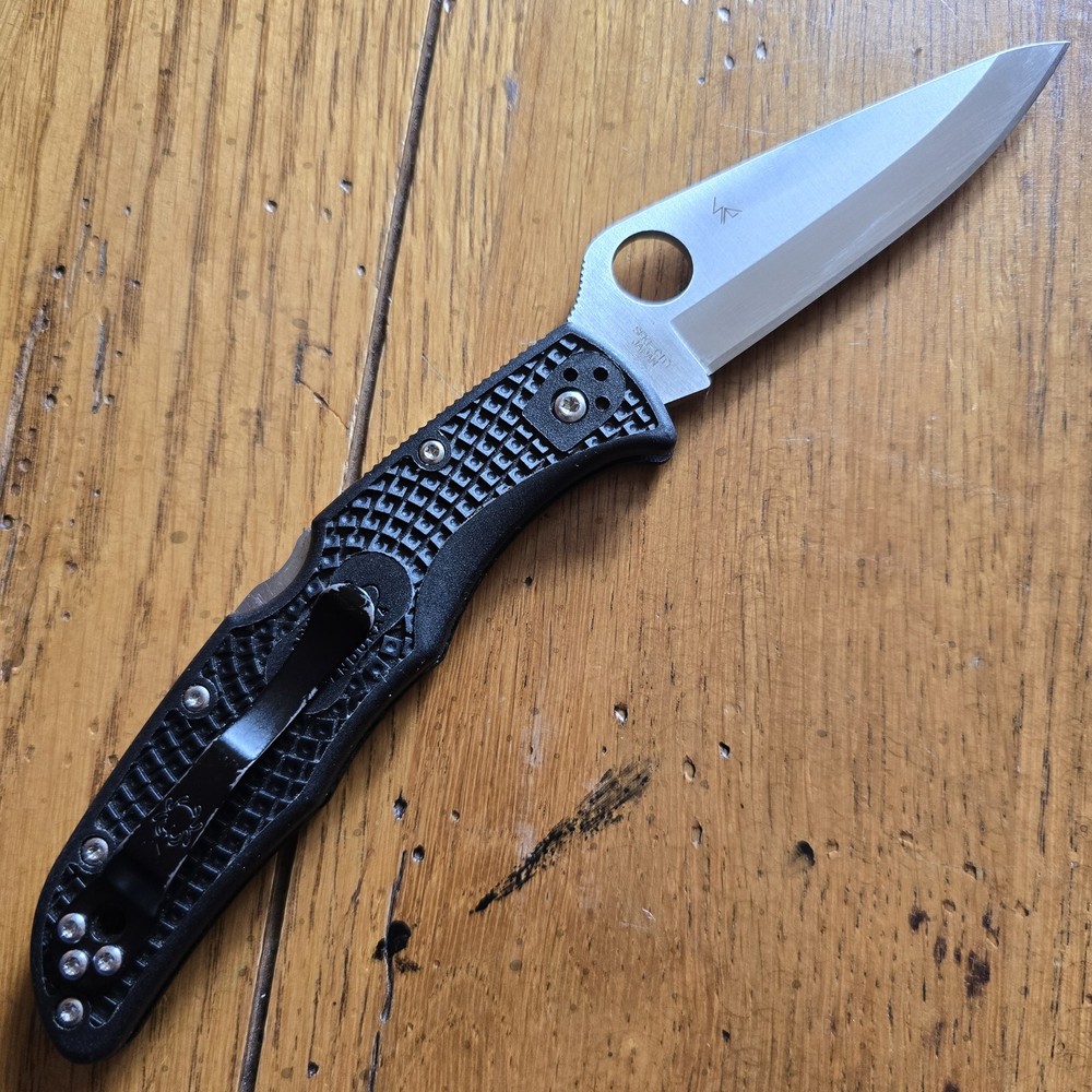 SPYDERCO ENDURA 4 LOCKBACK KNIFE VG-10 PLAIN EDGE