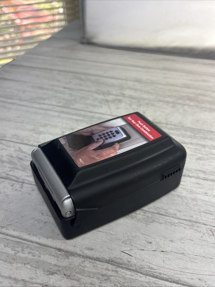 Master Lock 5423D Wall Mount Push Button Lock Box Secure Key Storage Ready 2 Use