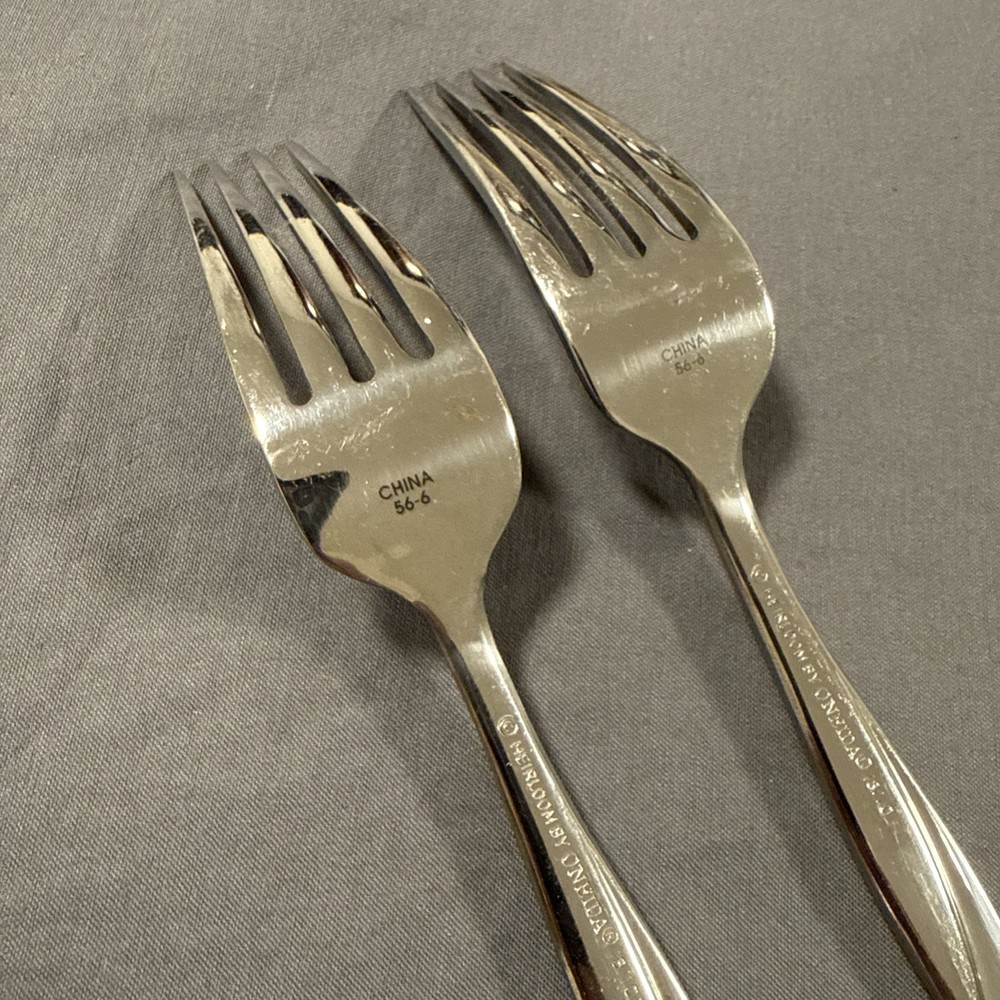 Oneida SATIN AQUARIUS Set 2 Dinner Fork Stainless 18/10 Silverware Flatware