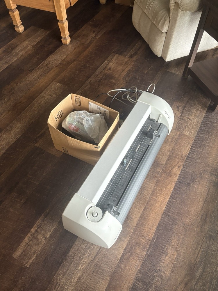 Large Format Plotter. CalComp Designmate 3024