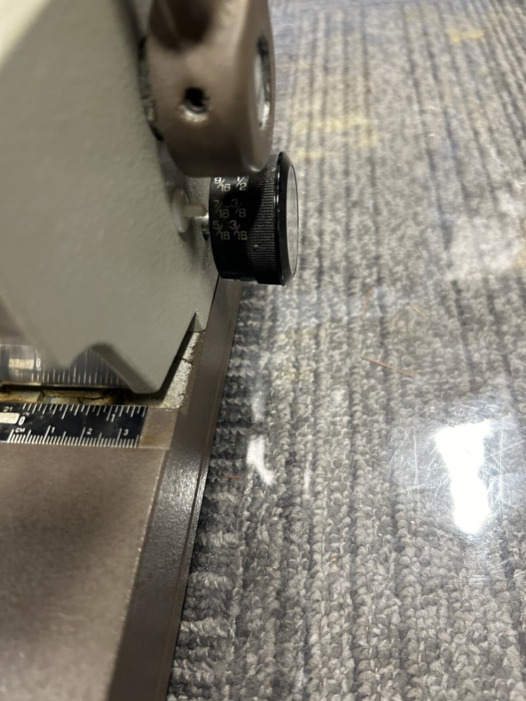 General Binding Corporation GBC Combo Binding Machine Model 222-KM