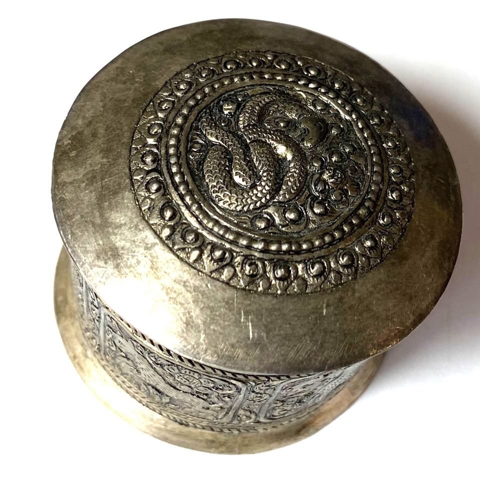 Solid Silver Indian Snake Elephant Round Silver Box 55mm x 41mm