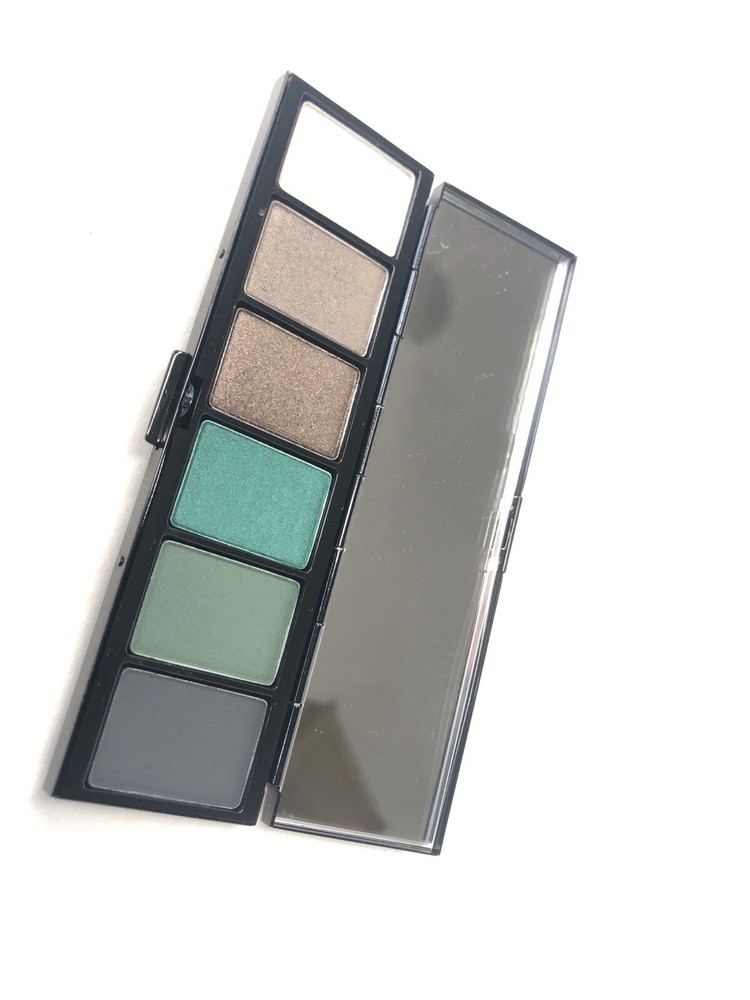 MAC eyeshadow palette