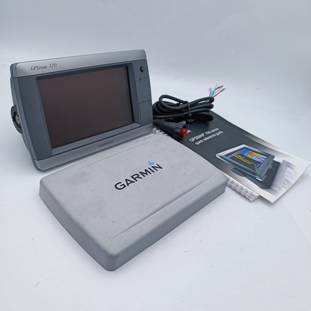 Garmin GPSMAP 720 Touchscreen Chartplotter Radar Display w/ Cable and Sun cover