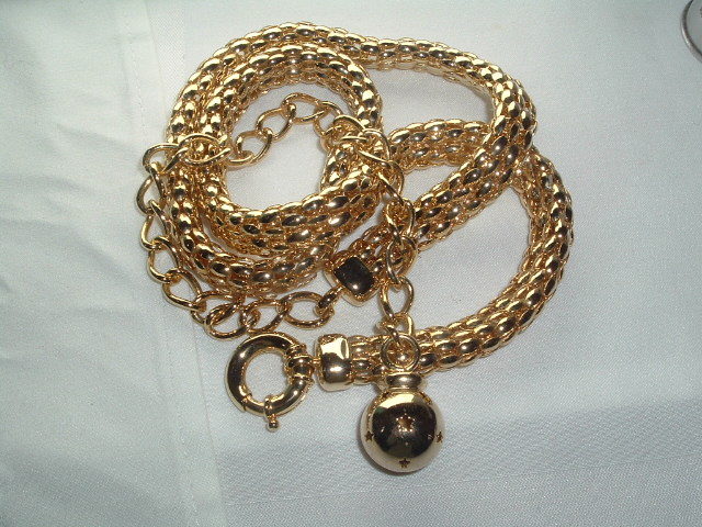 GOLD TONE METAL MESH LINK BELT