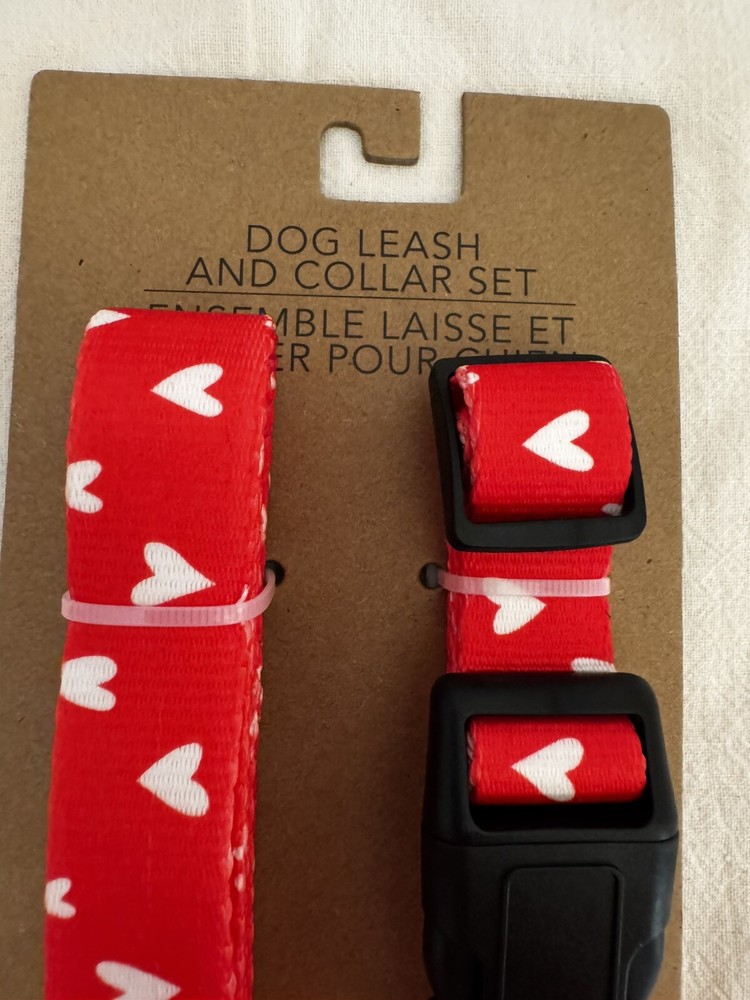 NEW Dog Leash & Adjustable Collar Valentine Red / White Hearts Polyester Webbing