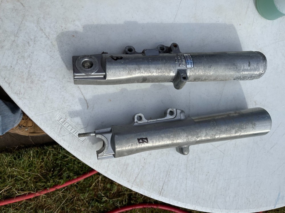 Harley Davidson shocks - 1 pair