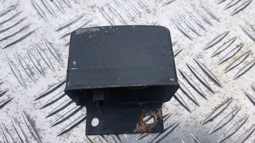 BMW R65 1980 ALTERNATOR VOLTAGE REGULATOR. BOSCH