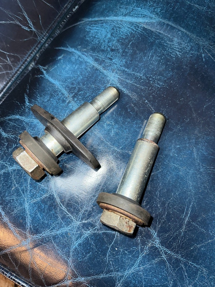Classic Mini 1976+ Front Subframe Tower Bolts Fitting - Sub Frame Austin Rover