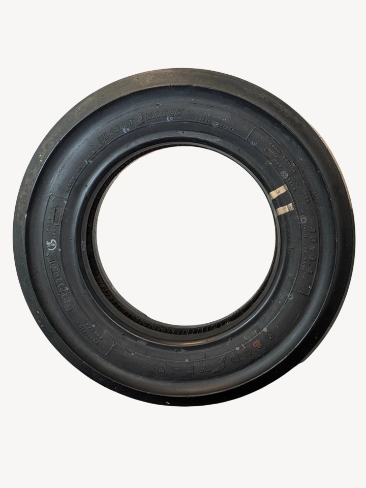 GOODYEAR-FLIGHT EAGLE 18X4.4 PN:184F 03-02