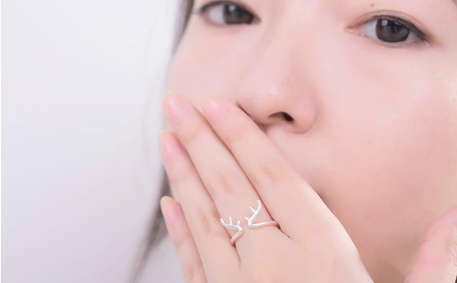 Tiny Silver Animal Deer Reindeer Elk White Gold Adjustable Band Ring
