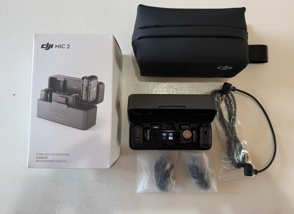 DJI Mic 2 Combo (2x Shadow Black Transmitter, 1x Receiver & Charging Case)