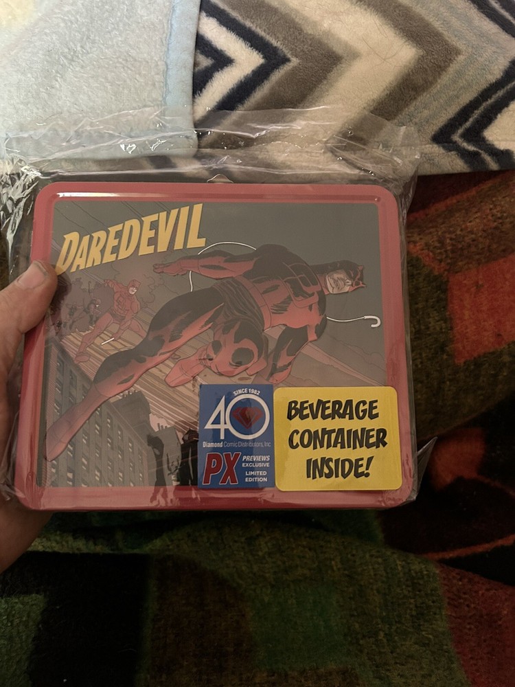 DAREDEVIL LUNCHBOX w/ THERMOS! NEW!
