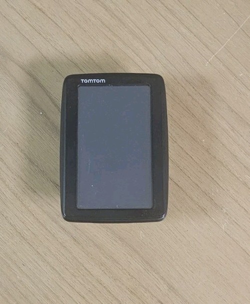 Brand: TomTomModel: 4EN42 / Z1230Type: Portable GPS Navigation SystemBundle