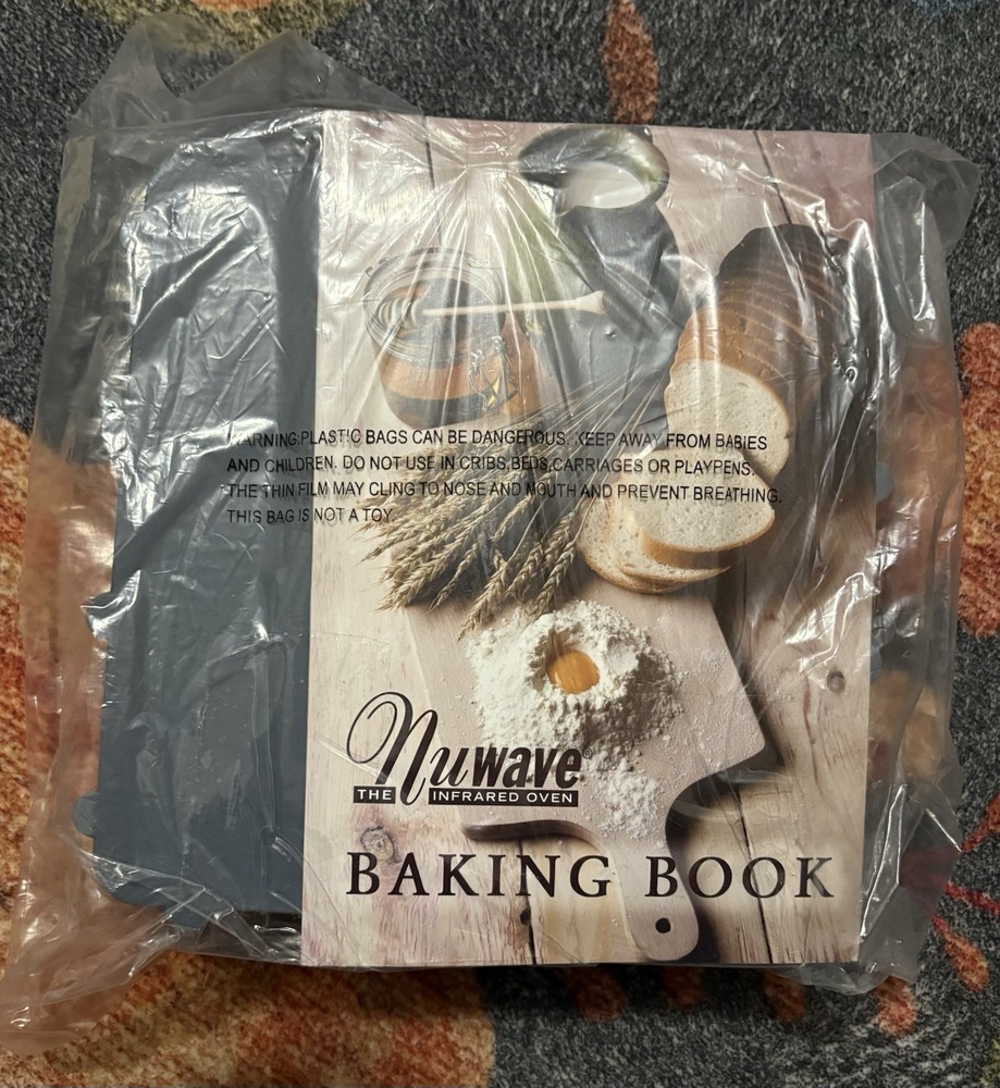 Silicone Bakeware Set Bake Pan Divider Ring Cupcake Liners & Baking Book Nuwave