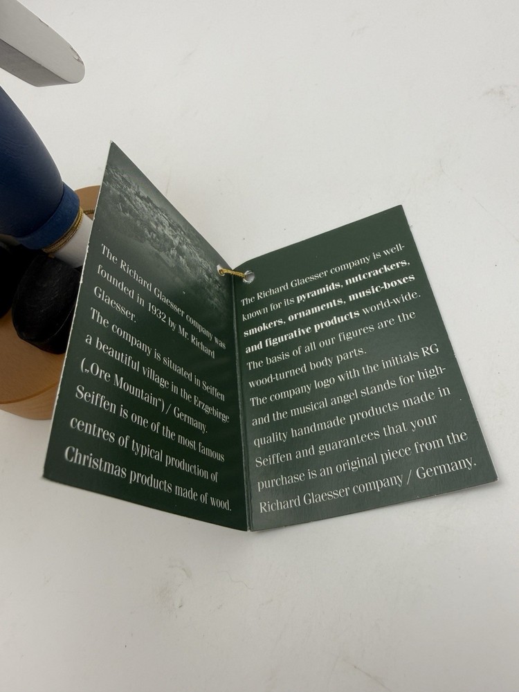 Authentic Richard Glässer Gingerbread Baker Nutcracker | Handcrafted Germany