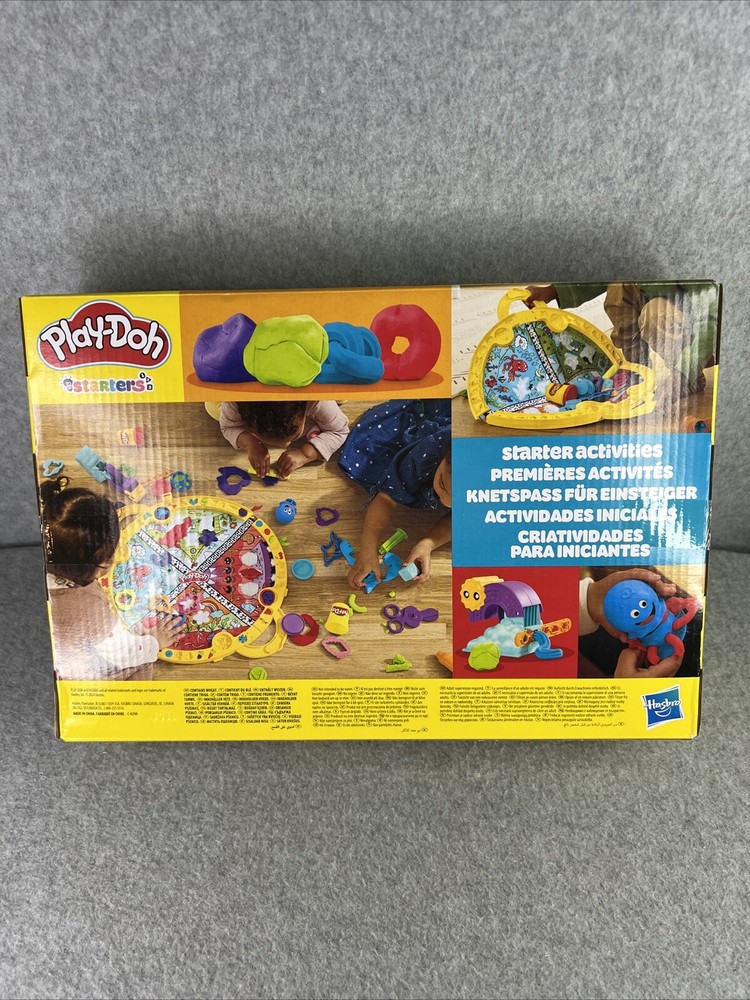 Play-Doh Fold And Go Playmat Starter Set With 19 Accessories