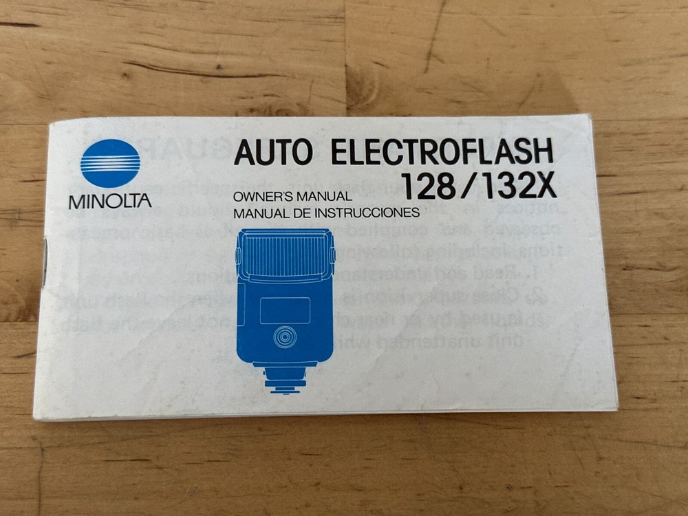 Minolta Auto Electroflash 128/132X Owner's Manual Instructions Booklet