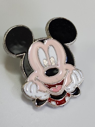 Mickey Mouse Hand On Chin Disney Trading Pin