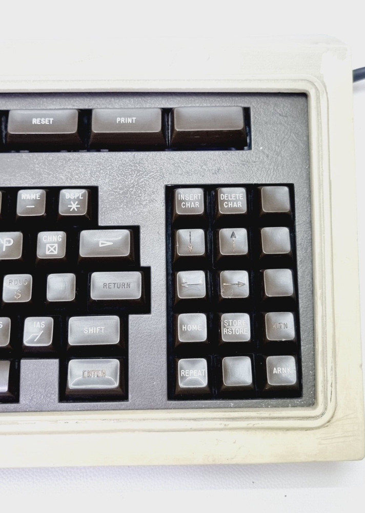 VINTAGE TERMINAL KEYBOARD RAYTHEON DATA SYSTEMS - FOR PARTS UNTESTED