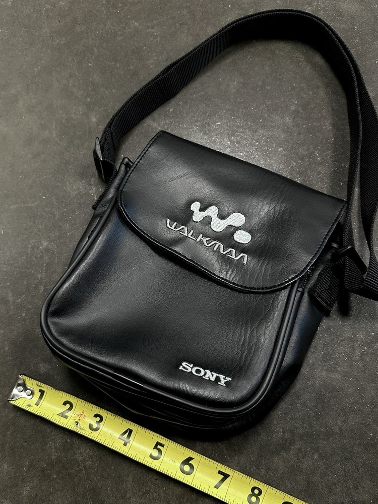 Sony Walkman 2000’s Y2K Portable CD Player carrying case With 2 Pockets