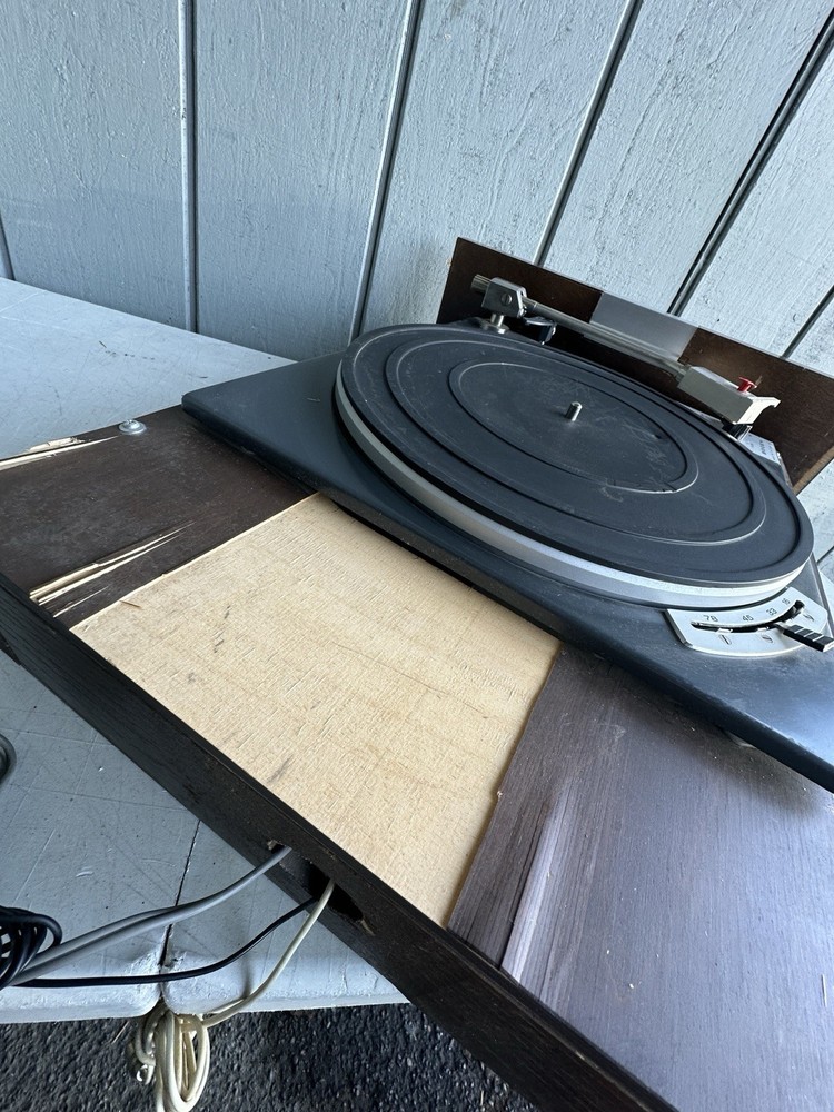 BOGEN B62 TURNTABLE (Read)