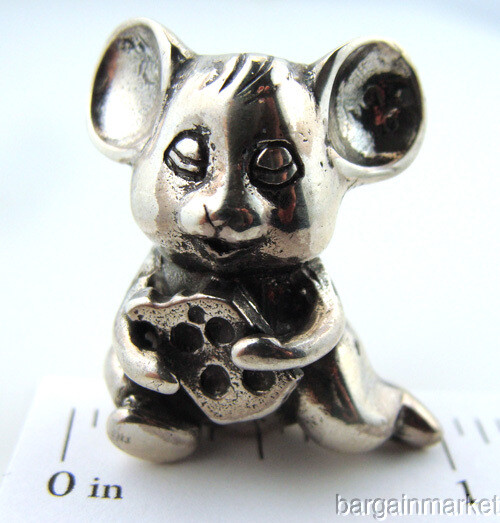 Miniature Sterling Silver Mouse with Cheese Figurine s35