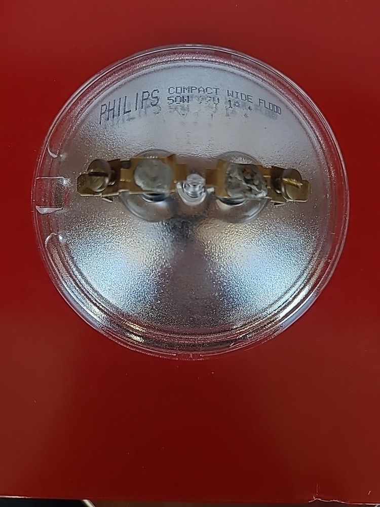 Philips (2Bulbs) 50PAR36 Wide Flood 50 Watt 12 Volt  New In Box (Old Stock)