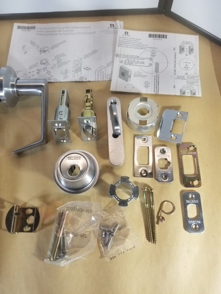 Falcon H2 101L Dane Handle 626 Satin Chrome Interconnected Lock