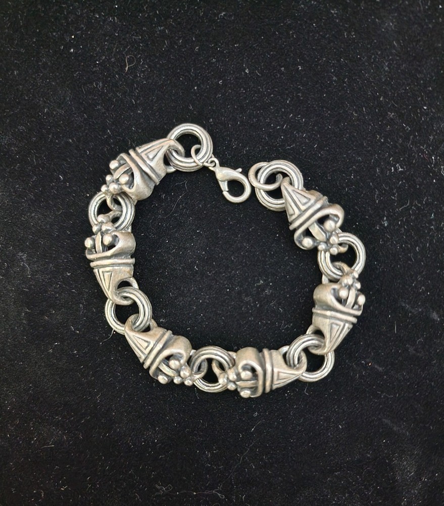 Lovely Pewter Cone Shaped Linked Bracelet (1534)