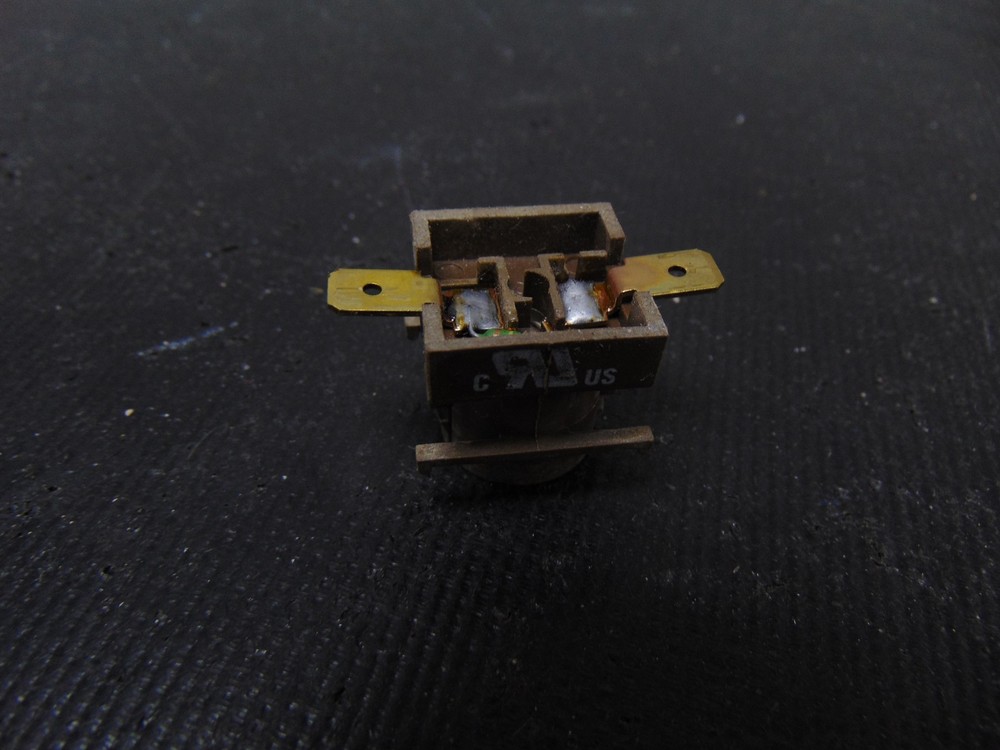 Element Range EER244MSCW Light