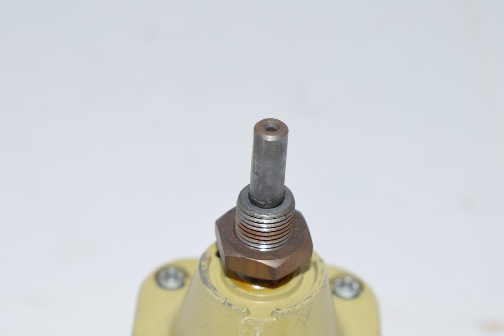 Norgren 11-018-100 Air Pressure Regulator No Handle