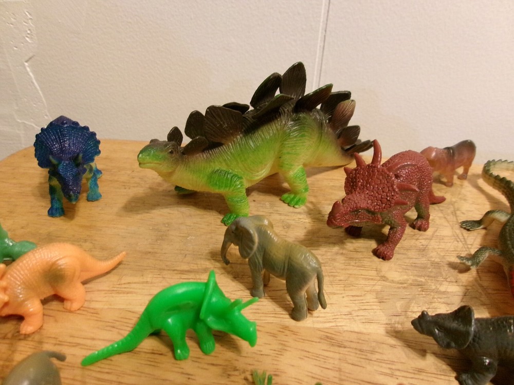 plastic dinosaurs lot vintage