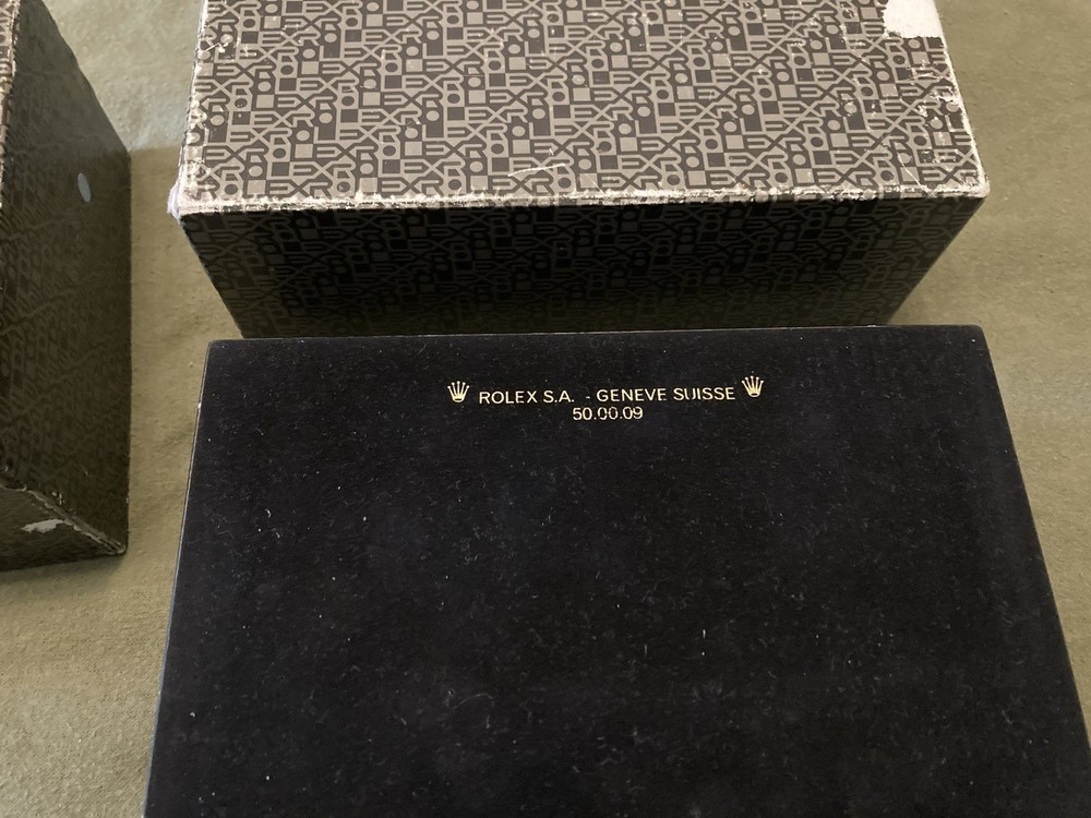 Rolex Black Lacquer Box, 50.00.09