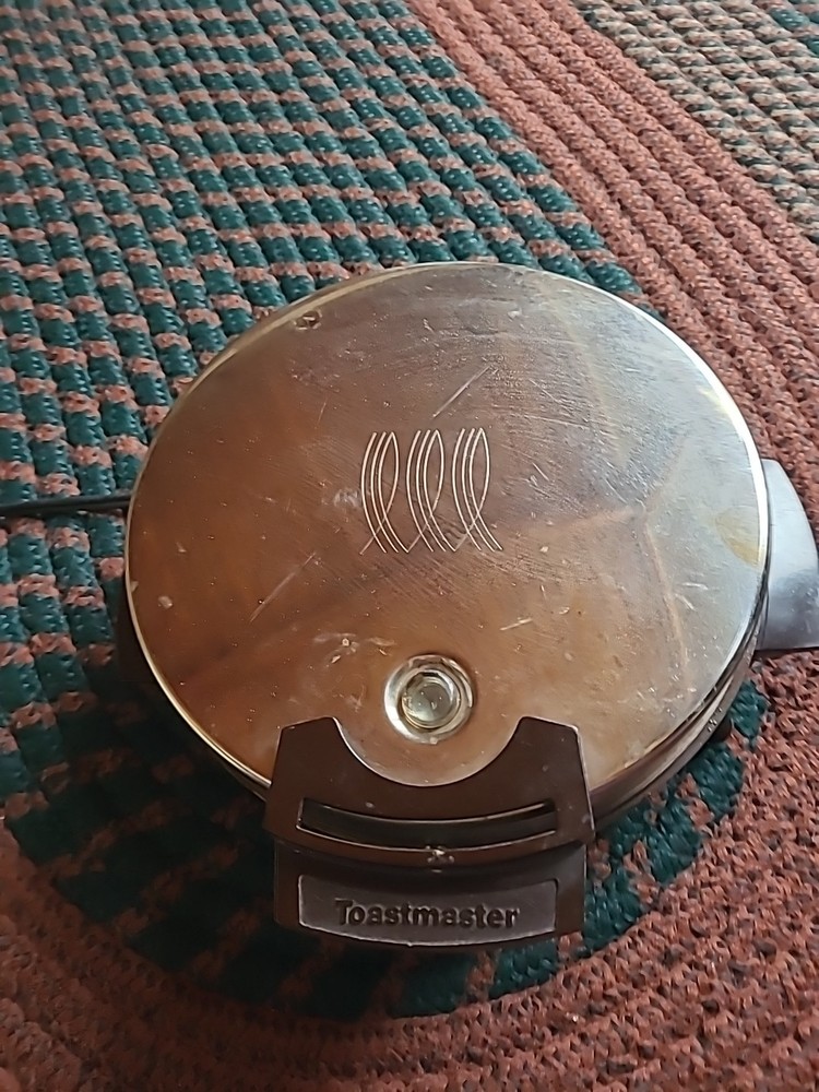 VTG. TOASTMASTER WAFFLE MAKER