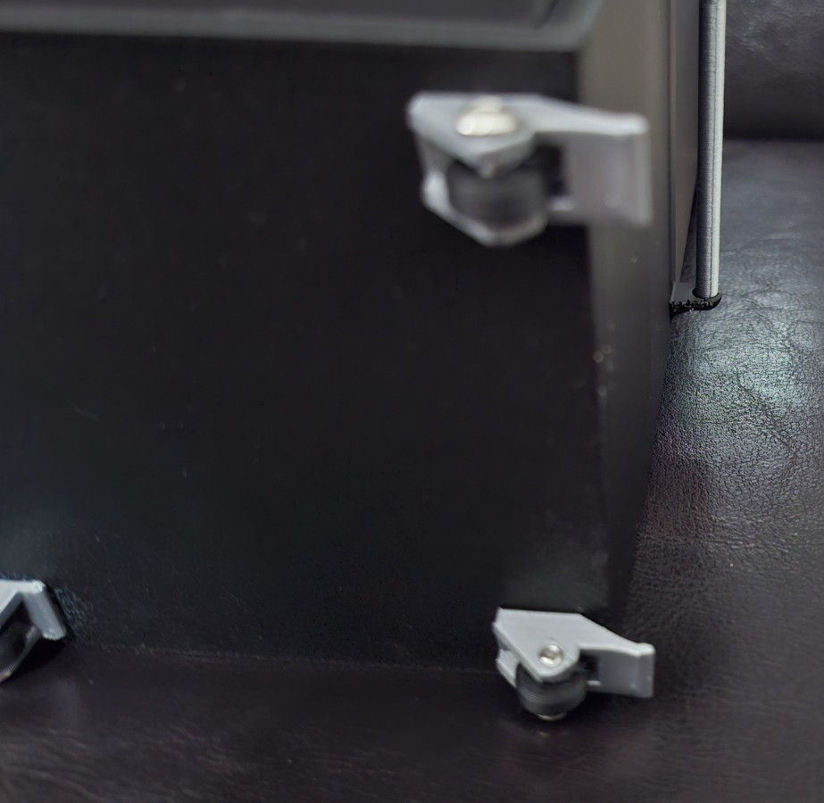 Snap-On High Quality 3D Printed Mini Toolbox * Pen Holder etc (Black) (Silver)