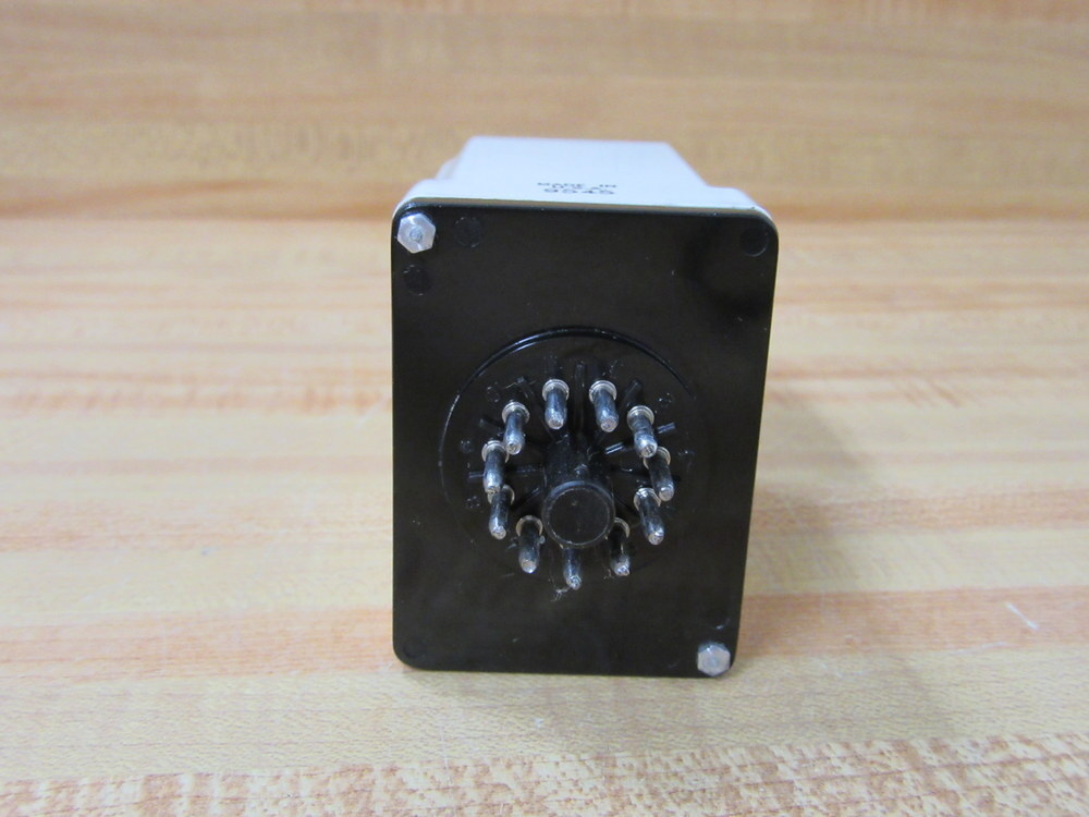 Allen Bradley 700-HT22AA1 Time Delay Relay 700HT22AA1