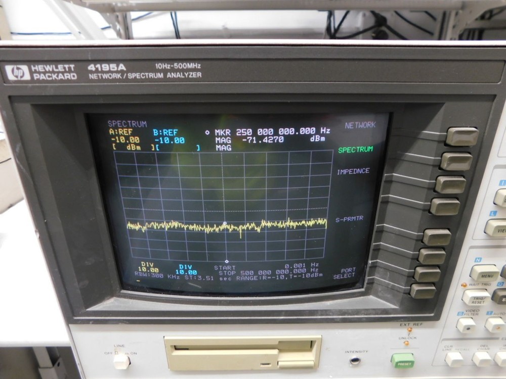 HP 4195A NETWORK/SPECTRUM ANALYZER 10HZ-500MHZ M7637