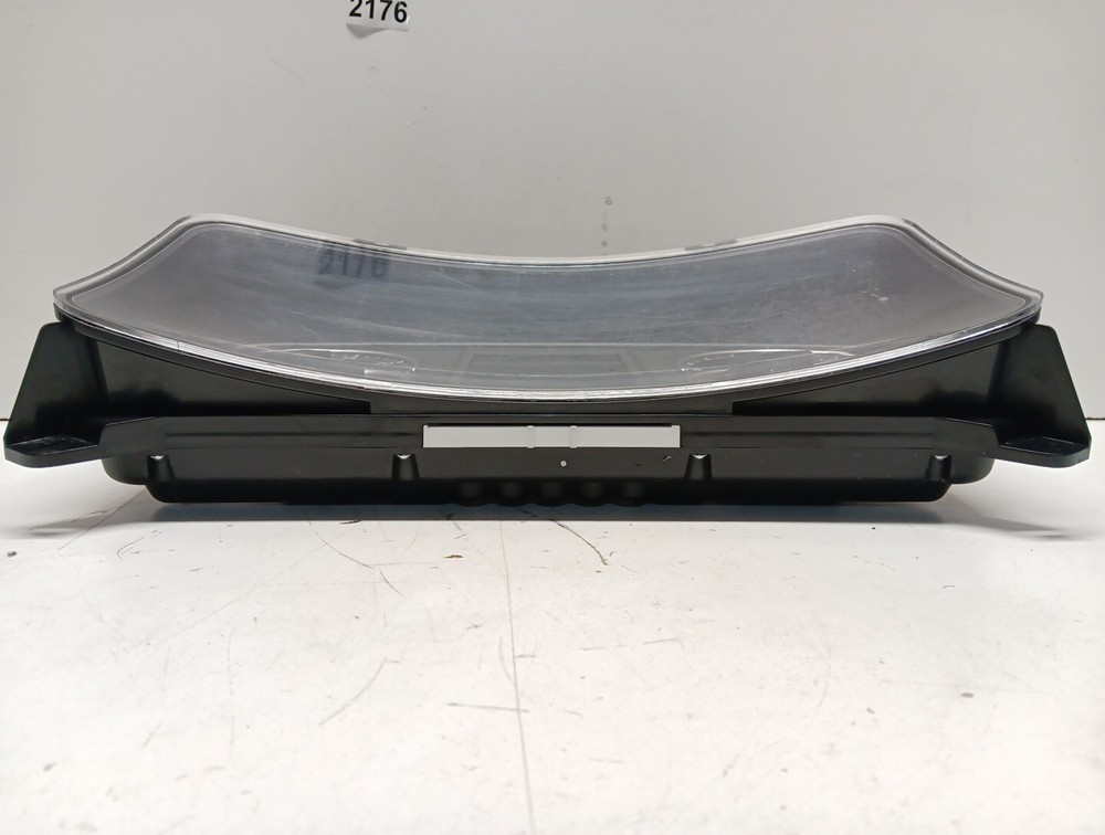 Freightliner Instrument Cluster A22-74911-301; #2176