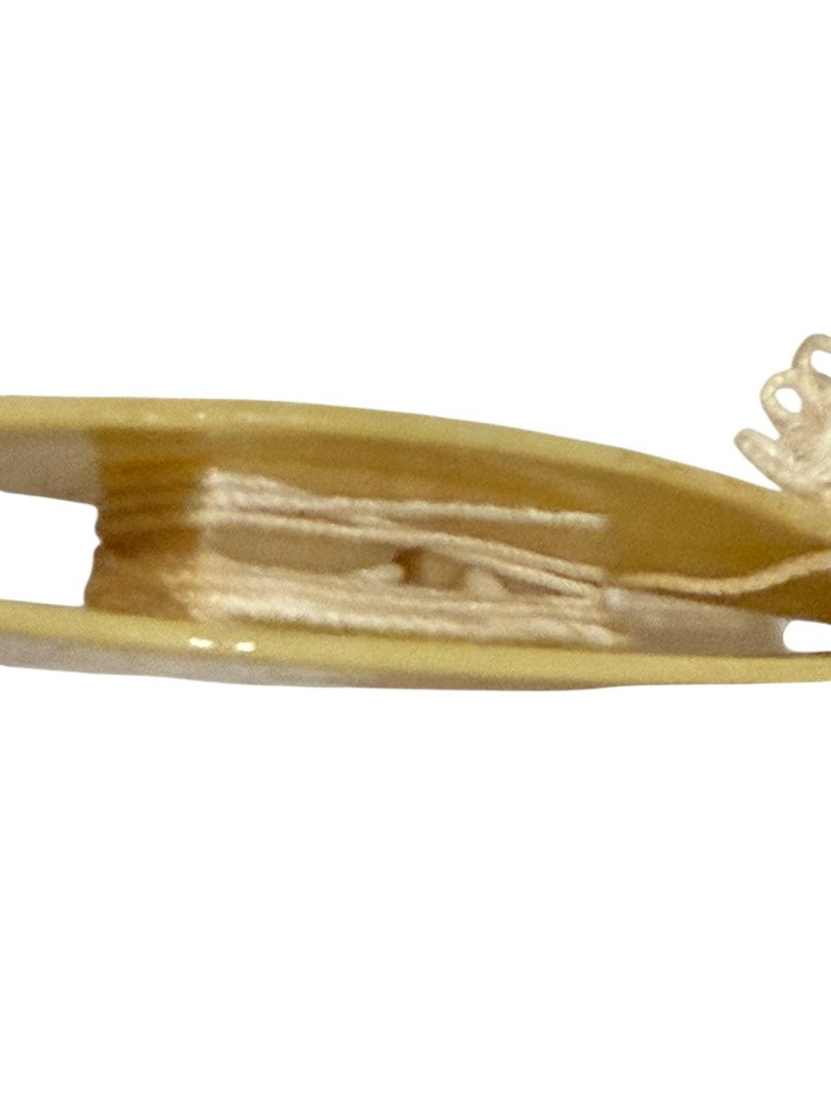 VTG Butterscotch Celluloid Tatting Shuttle Lace Making Tool And Sample