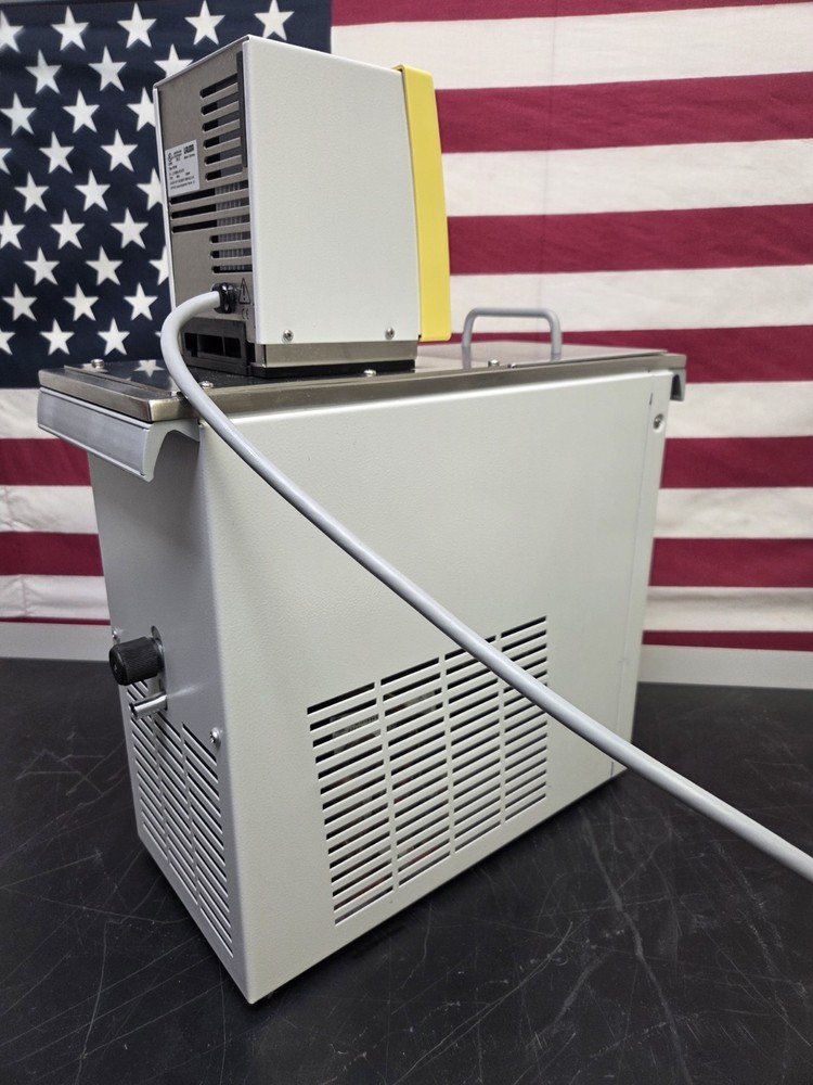 Lauda Ecoline StarEdition RE 106 Recirculating Chiller Bath with E100 Controller