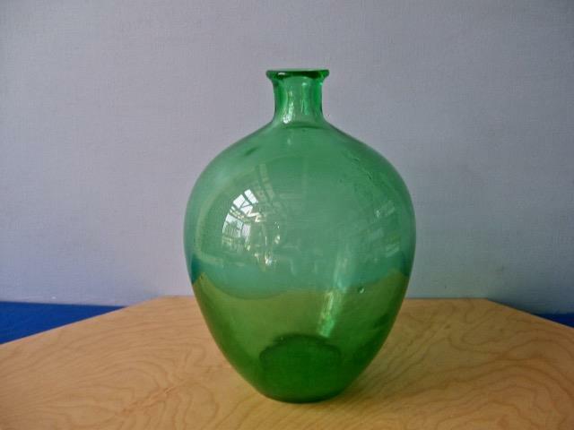 LARGE VINTAGE LIGHT GREEN BULBOUS JUG BOTTLE SEED BUBBLES