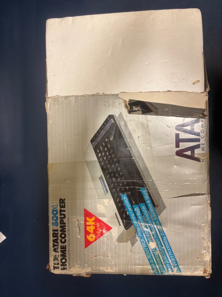 Atari 800xl Computer & 1050 disk drive with box untested/unused read details