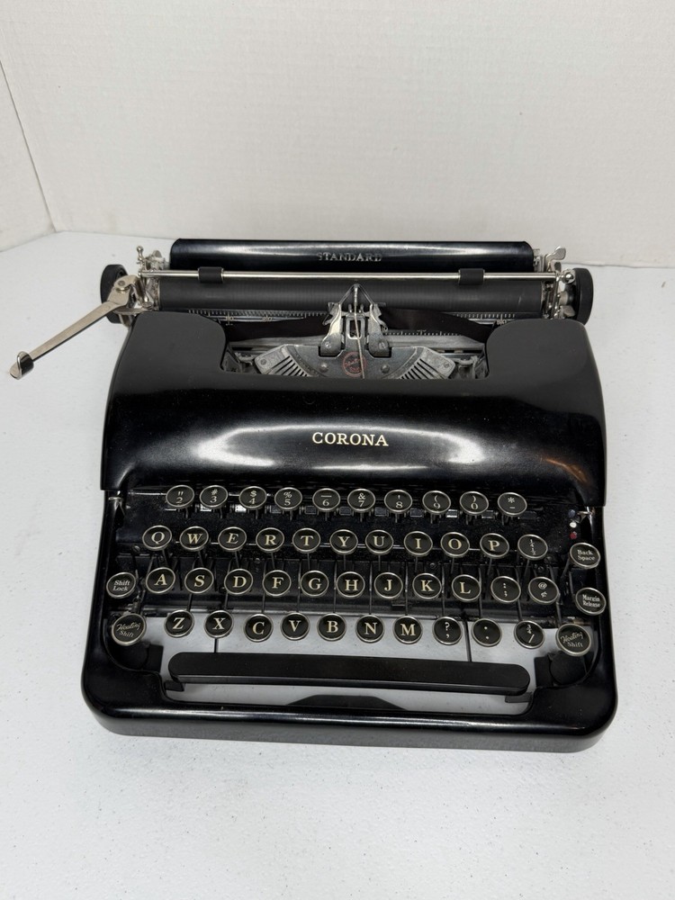 1938 Smith Corona Standard Floating Shift Typewriter ~ Glossy Black ~ with Case