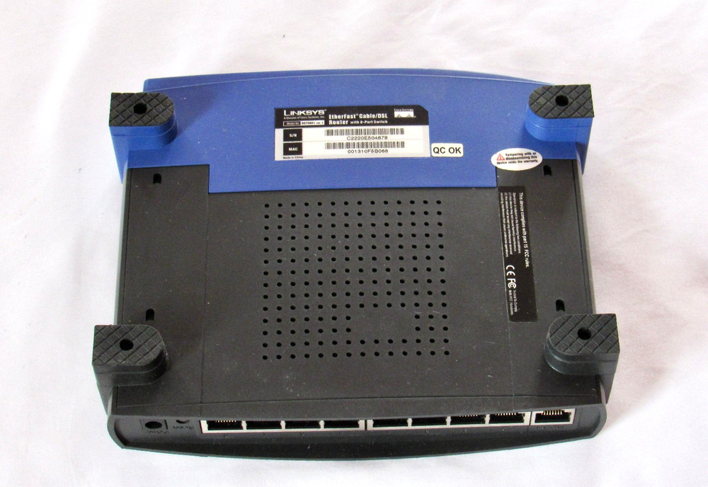 Linksys BEFSR81 8-Port Switch EtherFast Cable/DSL Router